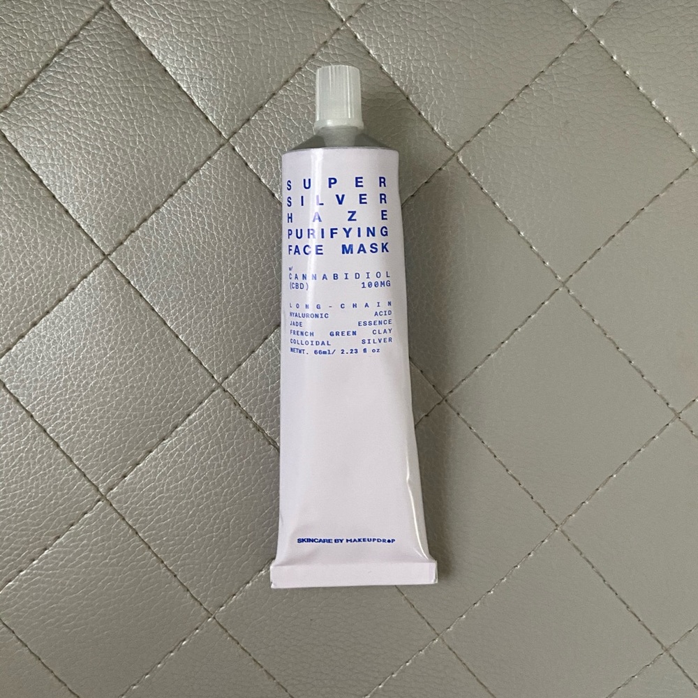 Makeupdrop super silver haze mask